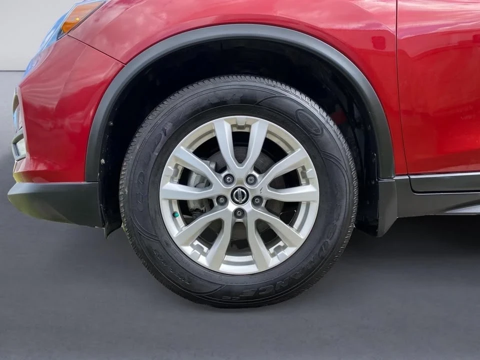 2018 Nissan Rogue - Image 14 of 15