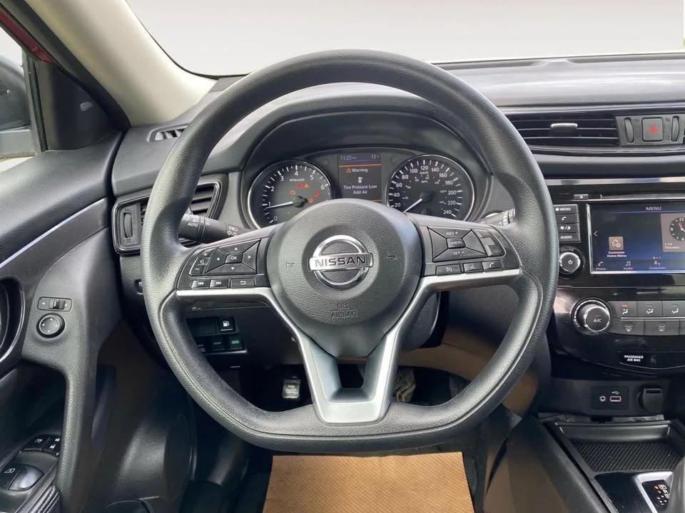 2018 Nissan Rogue - Image 13 of 15