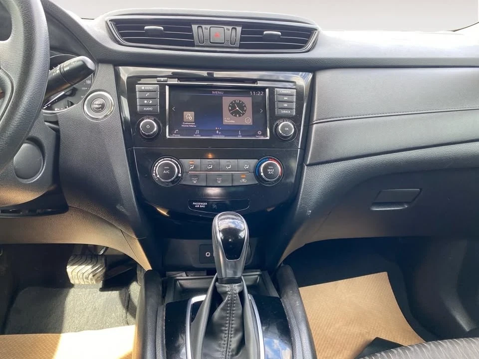2018 Nissan Rogue - Image 7 of 15