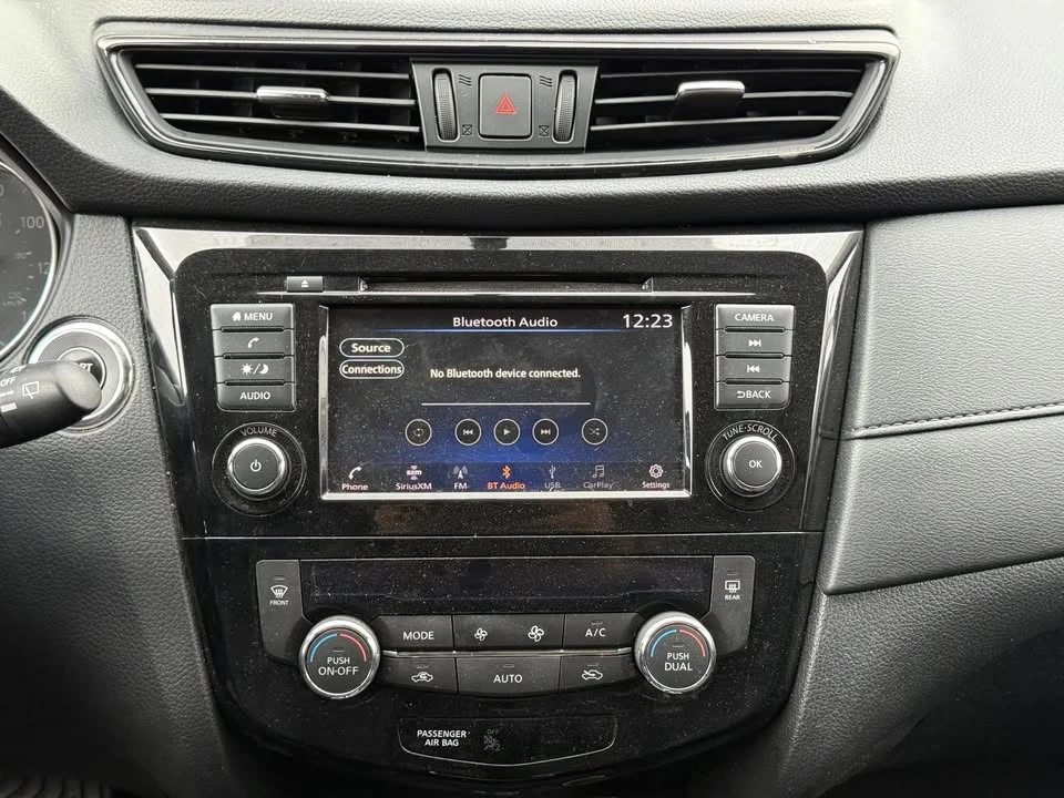 2018 Nissan Rogue - Image 14 of 16