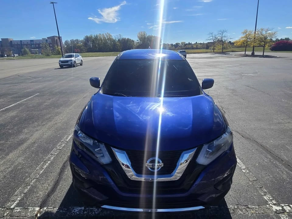 2018 Nissan Rogue - Image 6 of 9