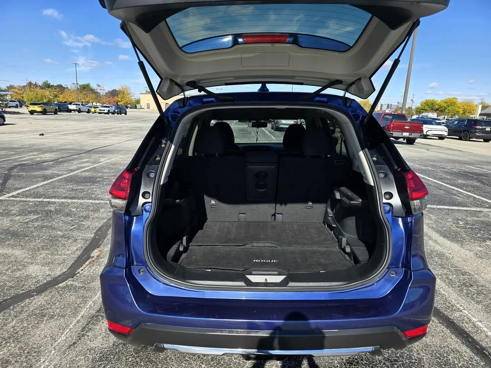2018 Nissan Rogue - Image 4 of 9