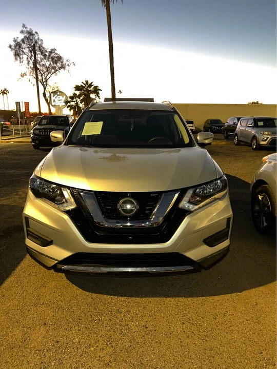 2018 Nissan Rogue - Image 3 of 3