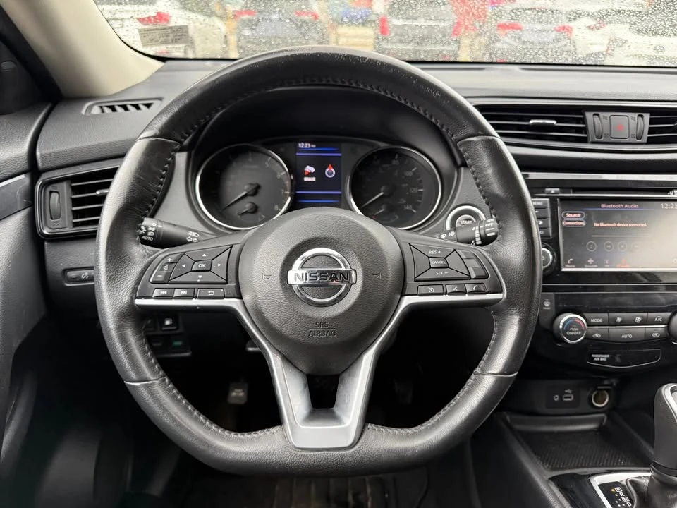 2018 Nissan Rogue - Image 12 of 16
