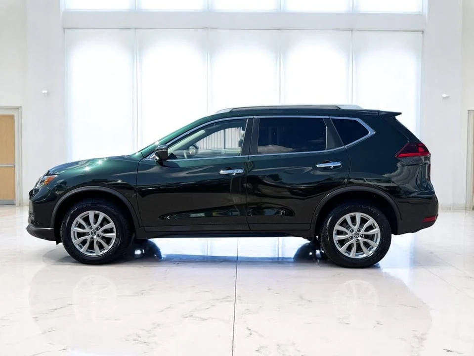 2018 Nissan Rogue - Image 9 of 16