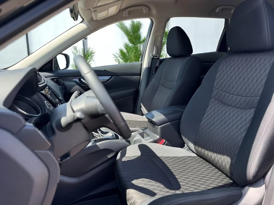 2018 Nissan Rogue - Image 14 of 16