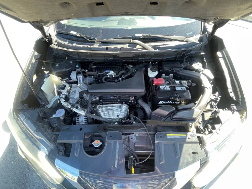 2018 Nissan Rogue - Image 10 of 11