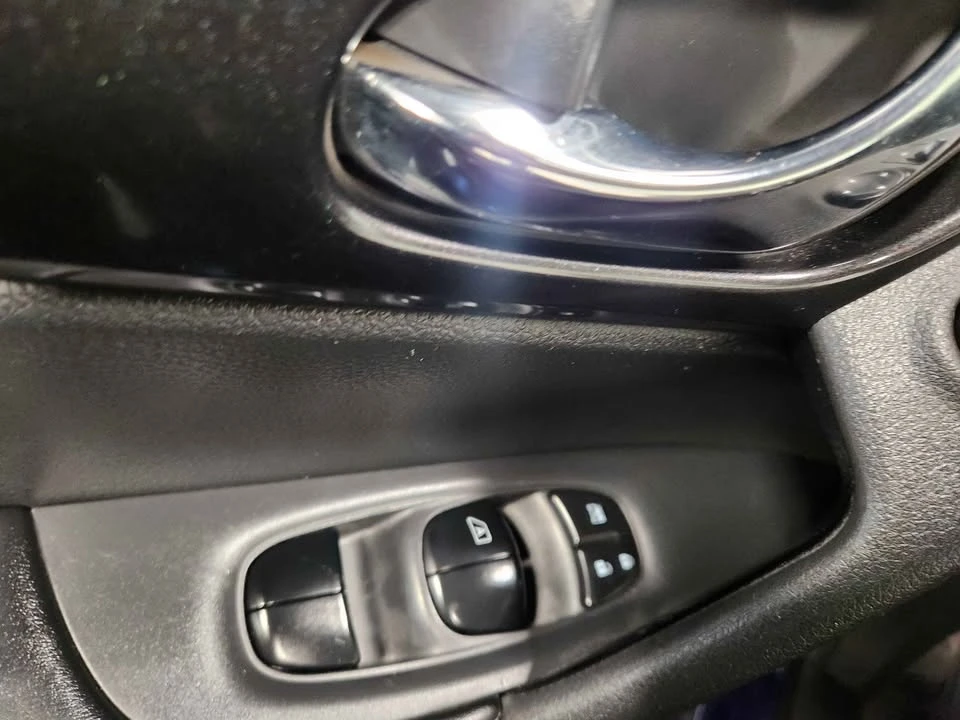 2018 Nissan Rogue - Image 9 of 19