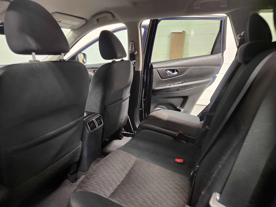 2018 Nissan Rogue - Image 18 of 19