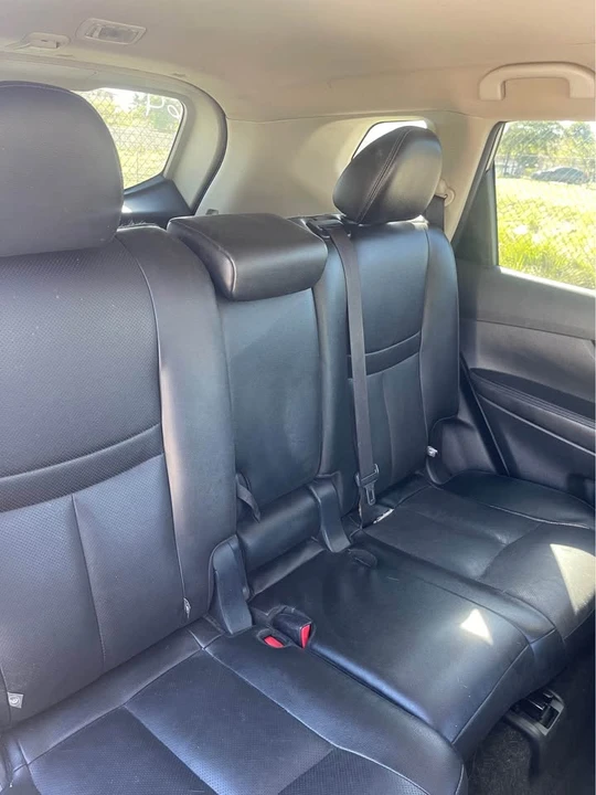 2018 Nissan Rogue - Image 8 of 11