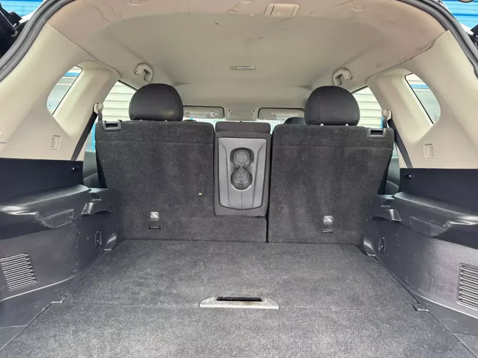 2018 Nissan Rogue - Image 16 of 16