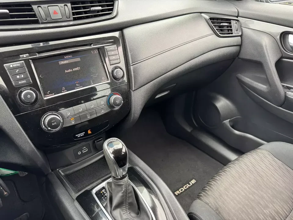 2018 Nissan Rogue - Image 12 of 16