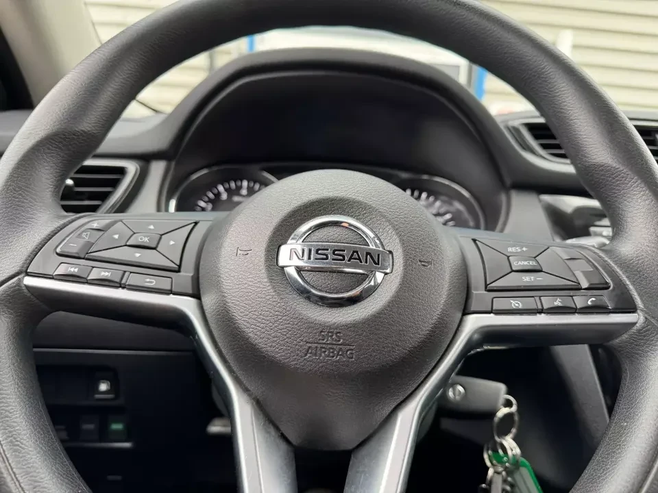 2018 Nissan Rogue - Image 6 of 16