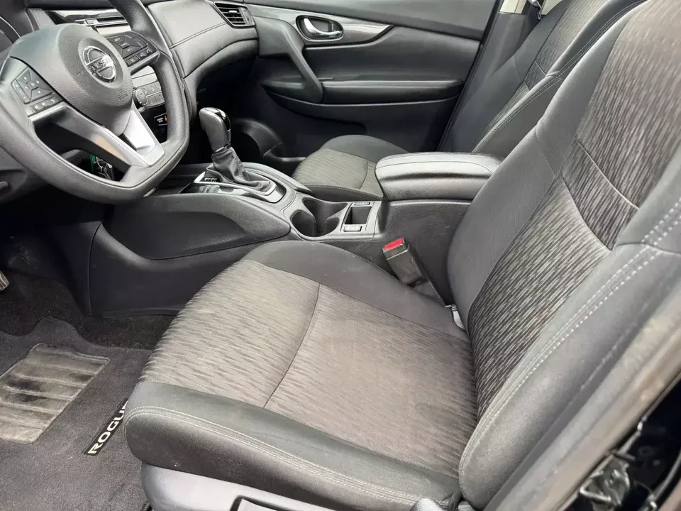 2018 Nissan Rogue - Image 13 of 16