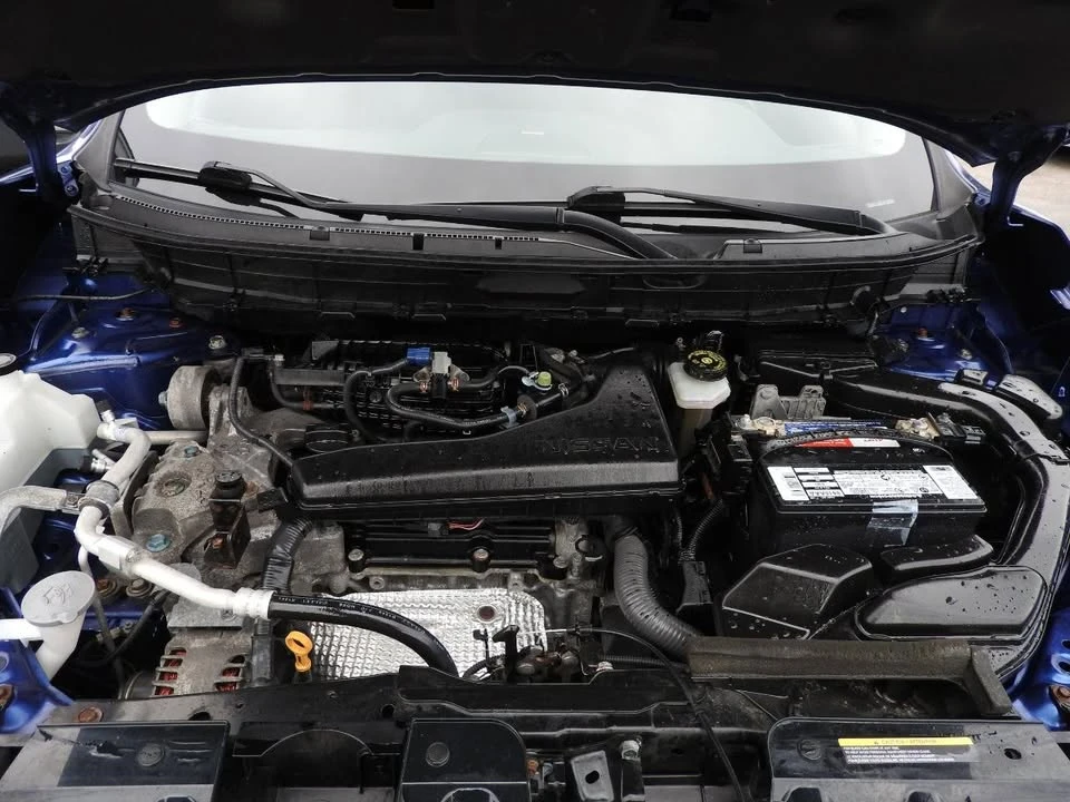 2018 Nissan Rogue - Image 15 of 19