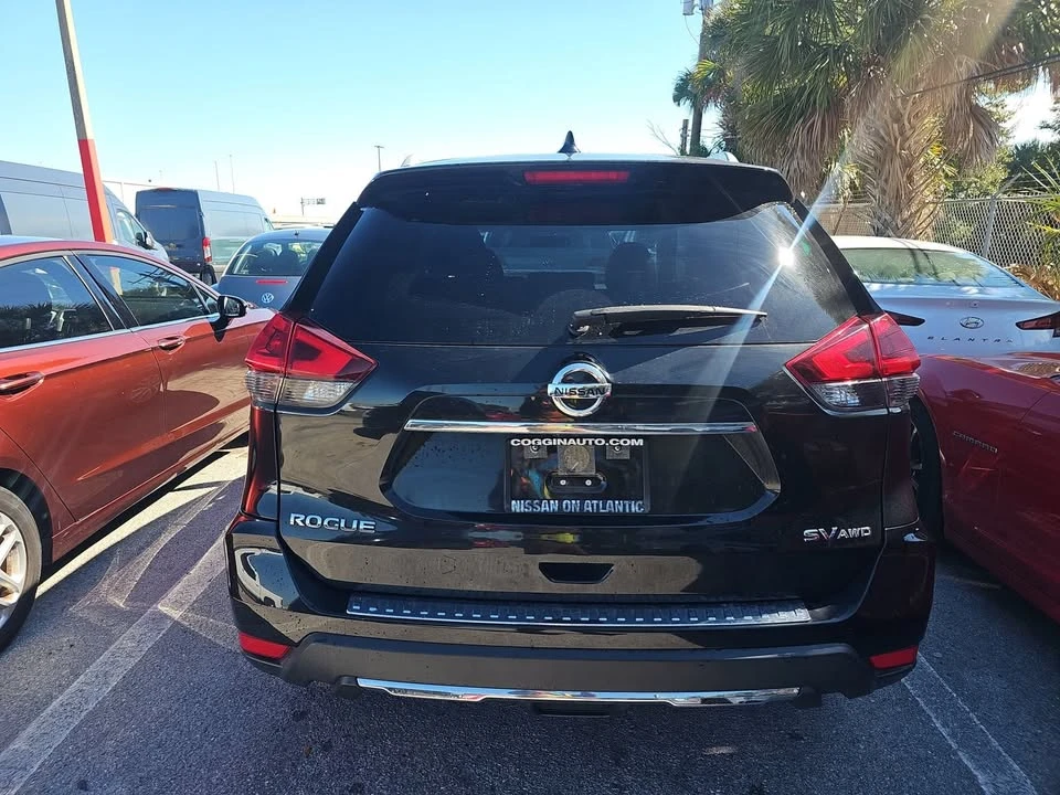 2018 Nissan Rogue - Image 8 of 12