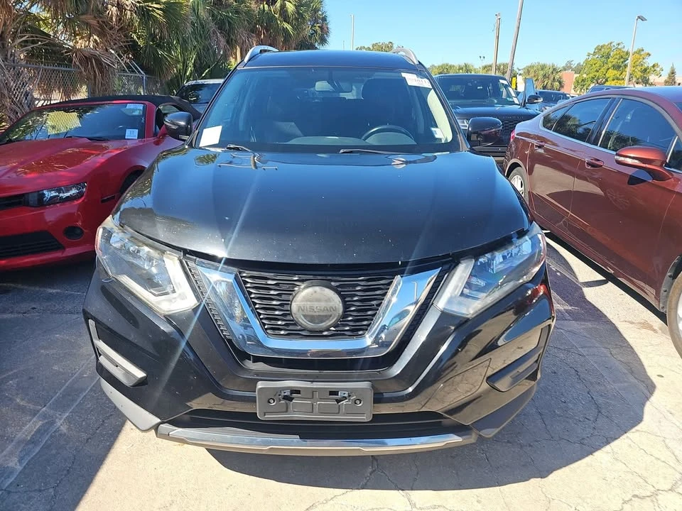 2018 Nissan Rogue - Image 10 of 11