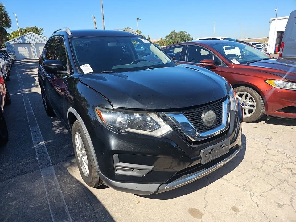 2018 Nissan Rogue - Image 7 of 11