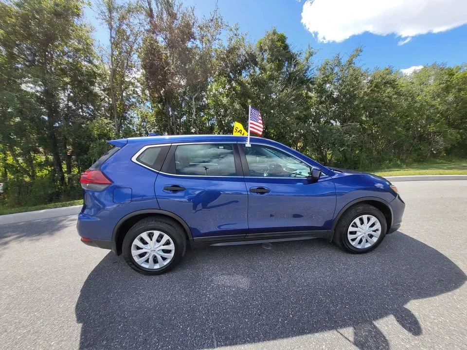 2018 Nissan Rogue - Image 7 of 19