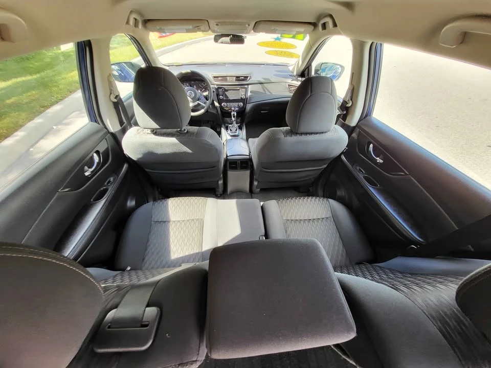 2018 Nissan Rogue - Image 14 of 19