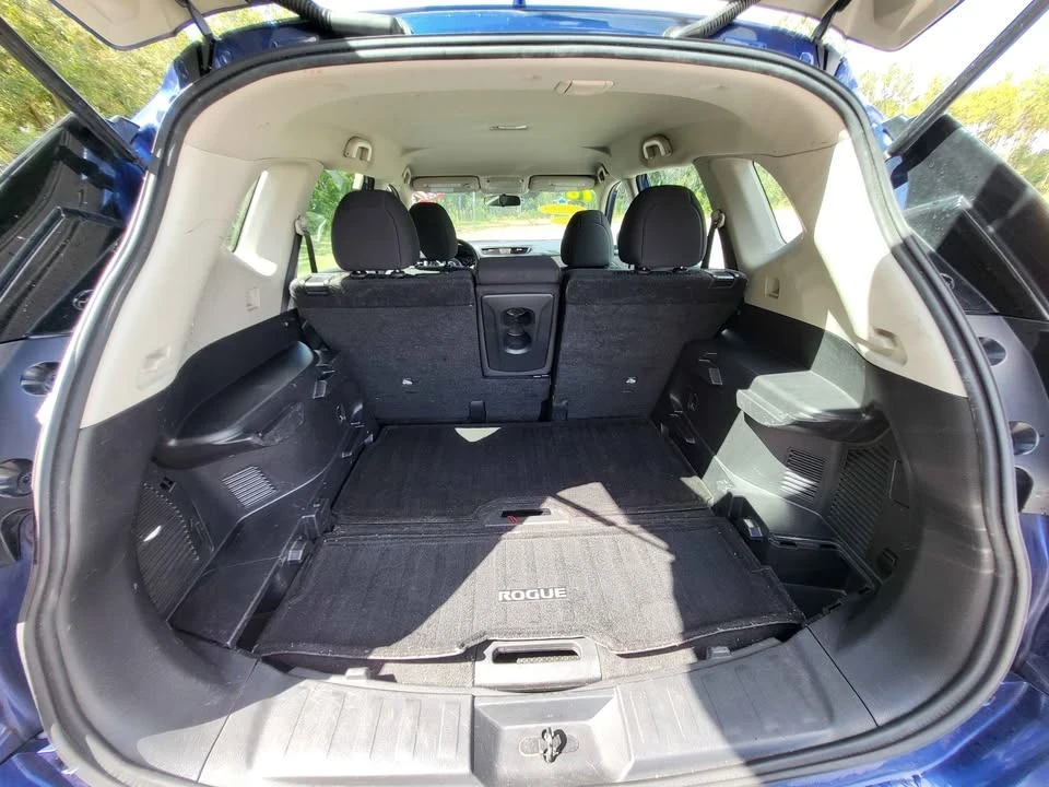 2018 Nissan Rogue - Image 13 of 19