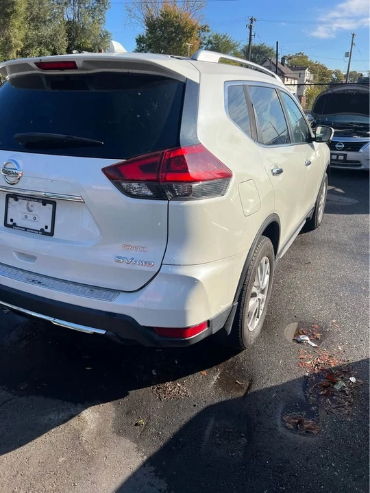 2018 Nissan Rogue - Image 6 of 8
