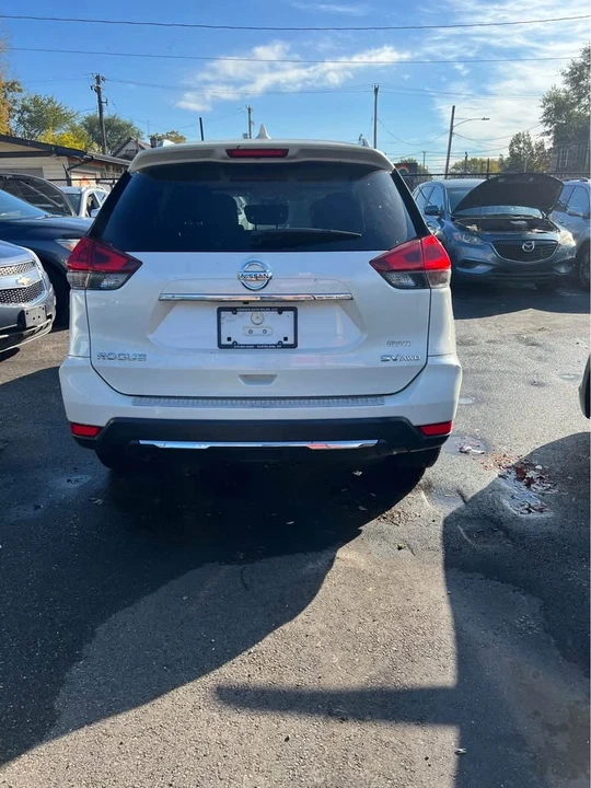 2018 Nissan Rogue - Image 4 of 8