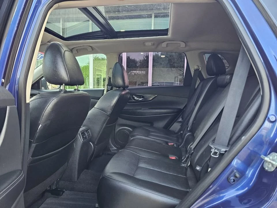 2018 Nissan Rogue - Image 8 of 20