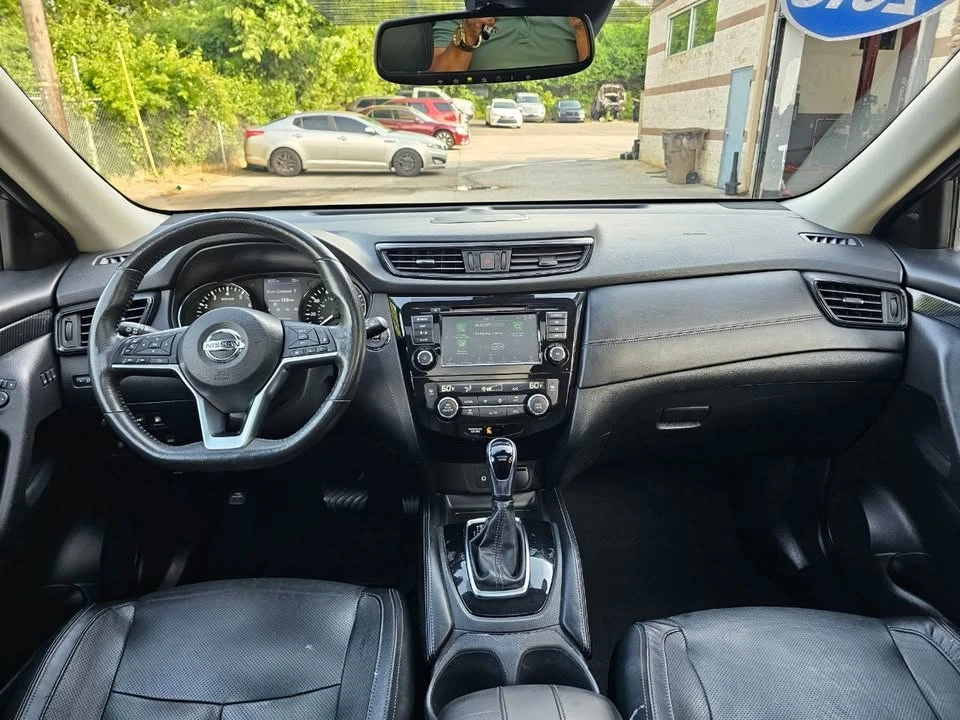 2018 Nissan Rogue - Image 9 of 20