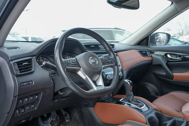 2018 Nissan Rogue - Image 11 of 18