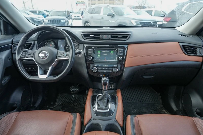 2018 Nissan Rogue - Image 17 of 18