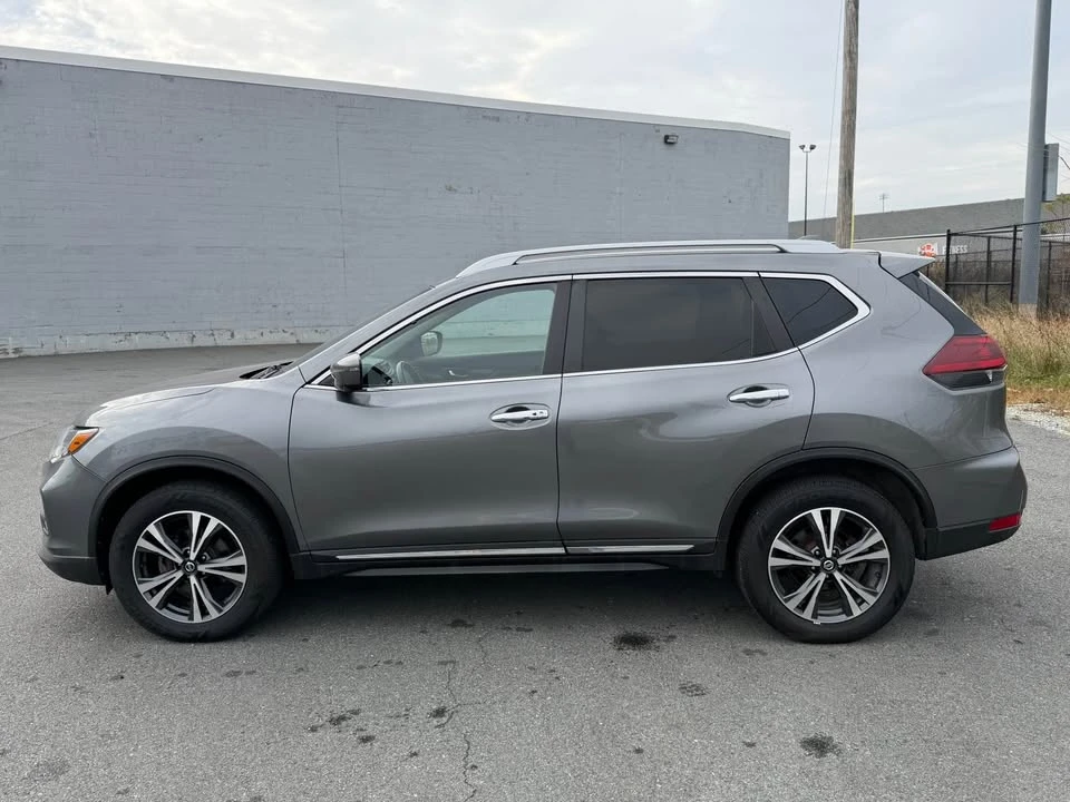 2018 Nissan Rogue - Image 5 of 14