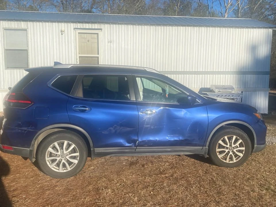 2018 Nissan Rogue - Image 2 of 8