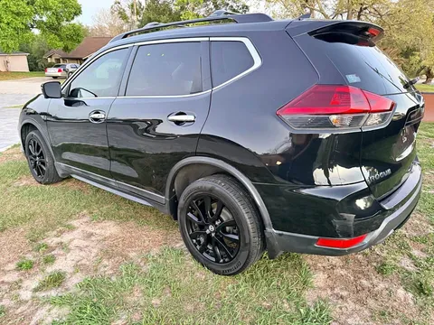 2018 Nissan Rogue SV