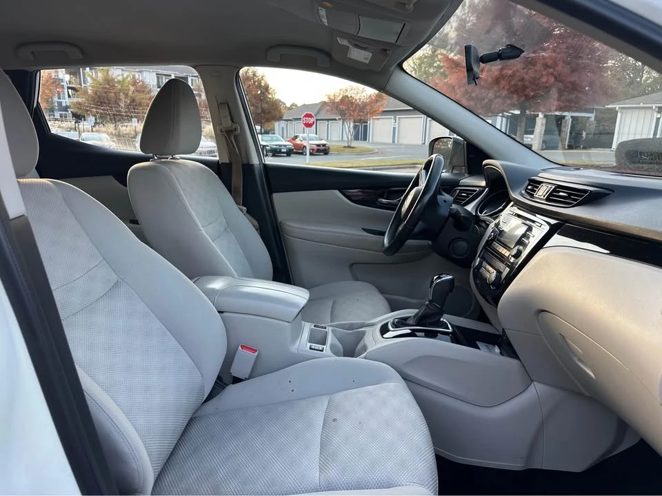 2018 Nissan Rogue - Image 5 of 7