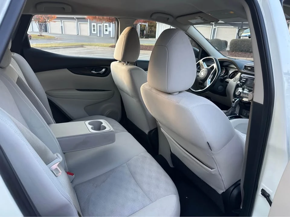 2018 Nissan Rogue - Image 6 of 7