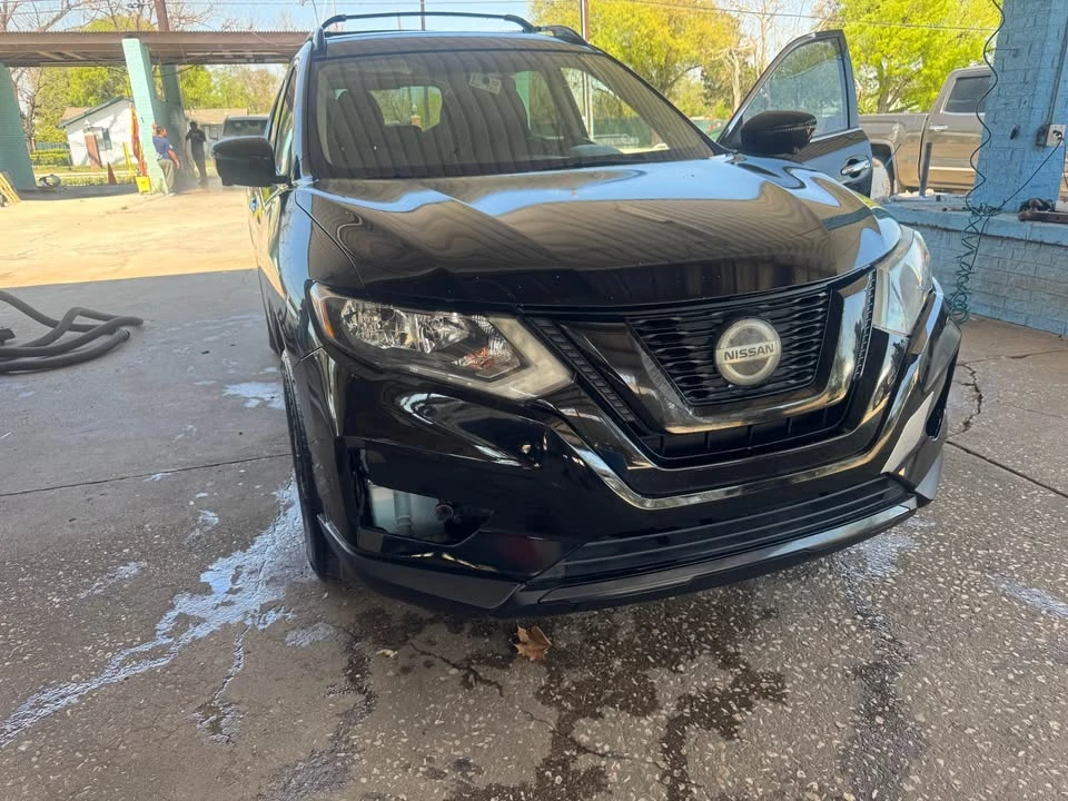 2018 Nissan Rogue - Image 8 of 18