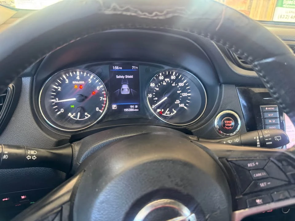 2018 Nissan Rogue - Image 3 of 18