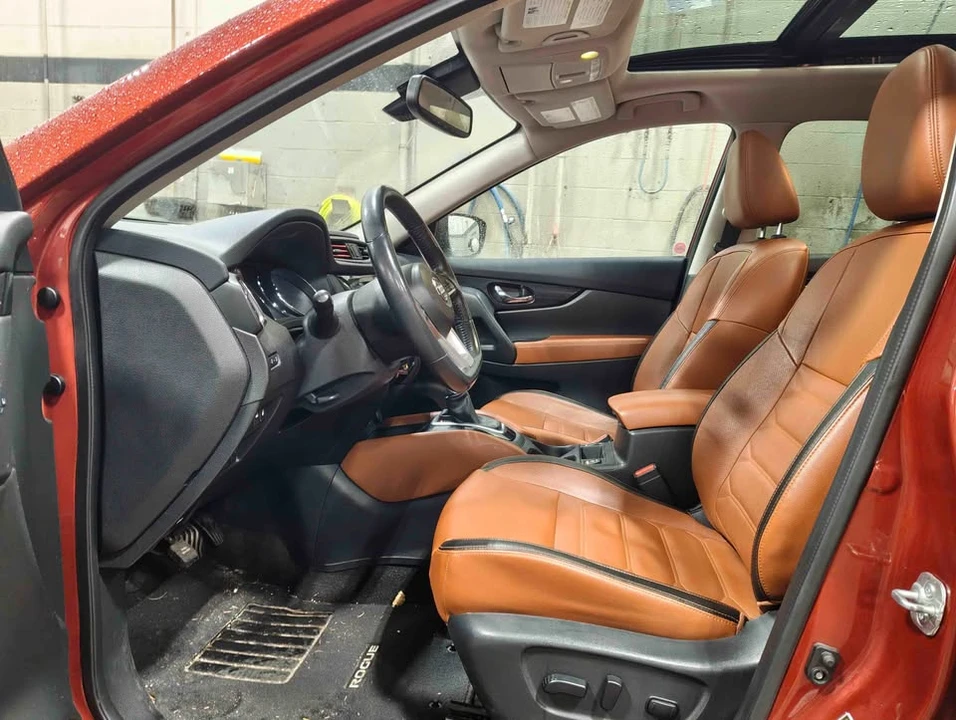 2018 Nissan Rogue - Image 4 of 5