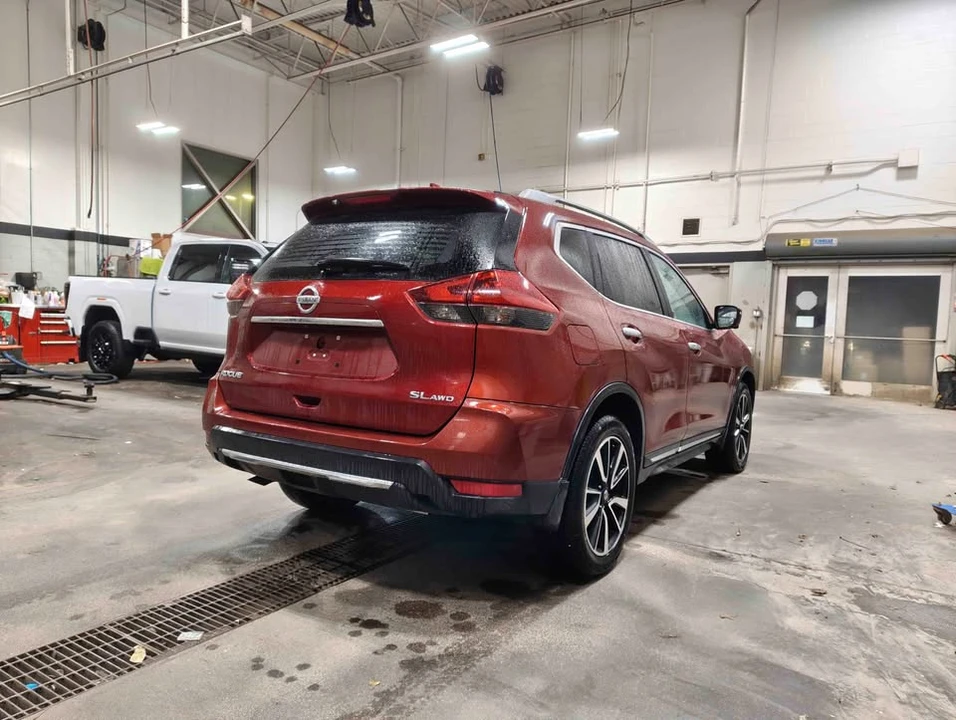 2018 Nissan Rogue - Image 3 of 5