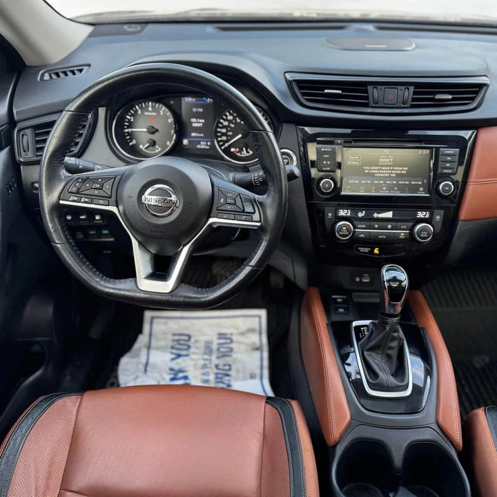 2018 Nissan Rogue - Image 15 of 21