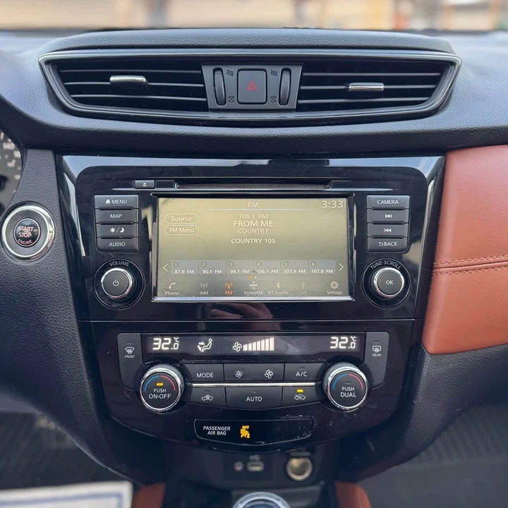 2018 Nissan Rogue - Image 16 of 21