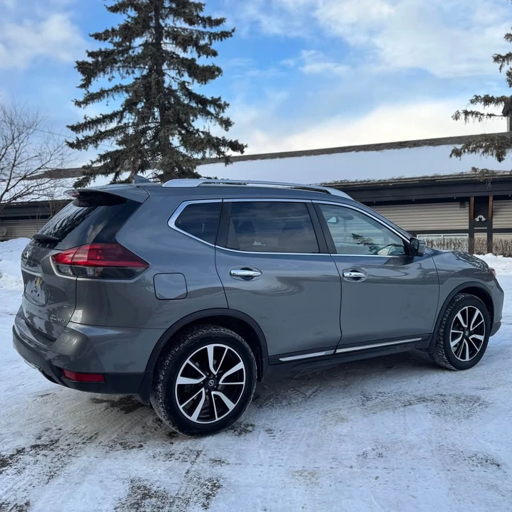 2018 Nissan Rogue - Image 9 of 21