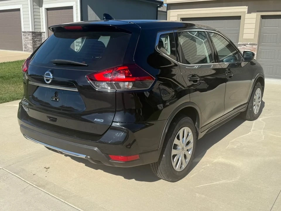 2018 Nissan Rogue - Image 5 of 16