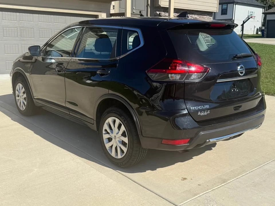 2018 Nissan Rogue - Image 3 of 16
