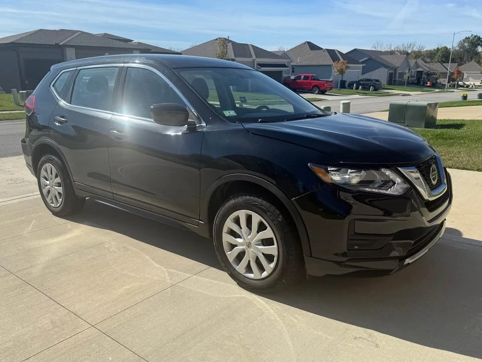 2018 Nissan Rogue - Image 7 of 16