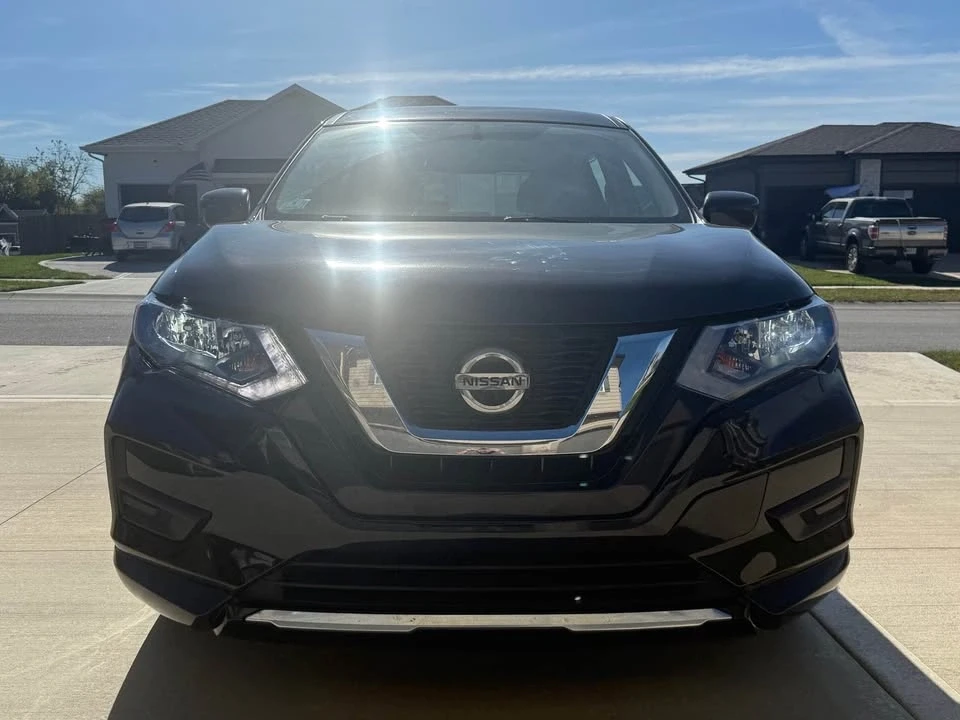 2018 Nissan Rogue - Image 8 of 16