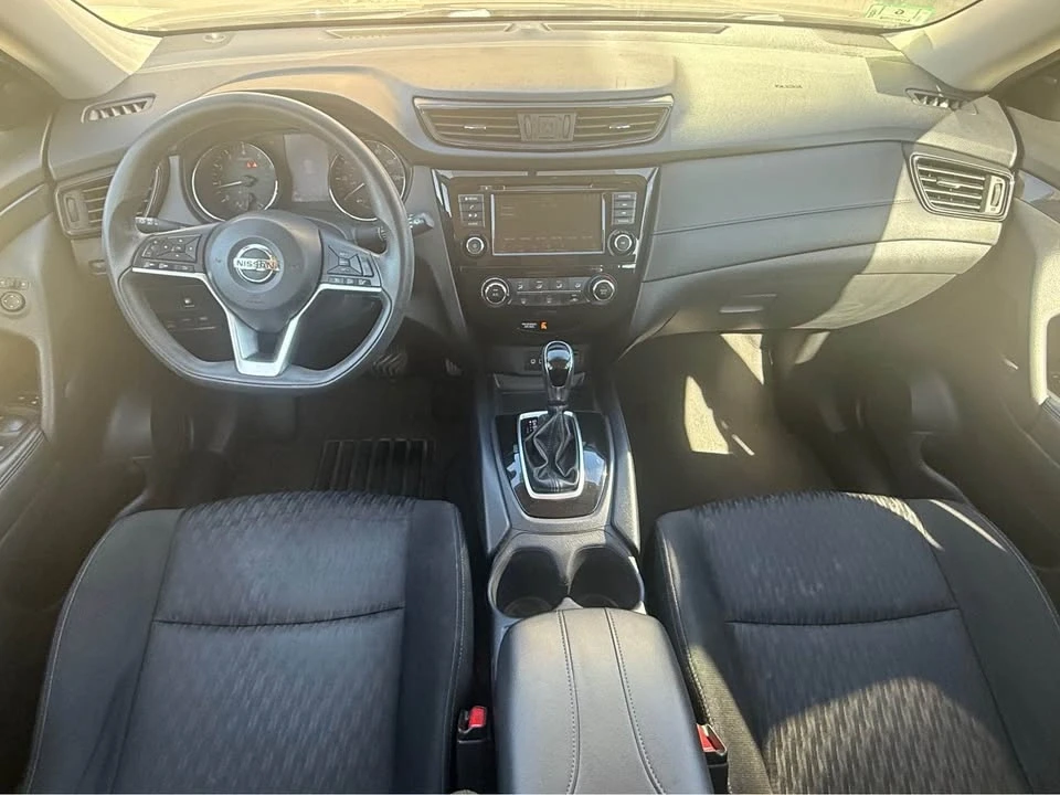 2018 Nissan Rogue - Image 15 of 16