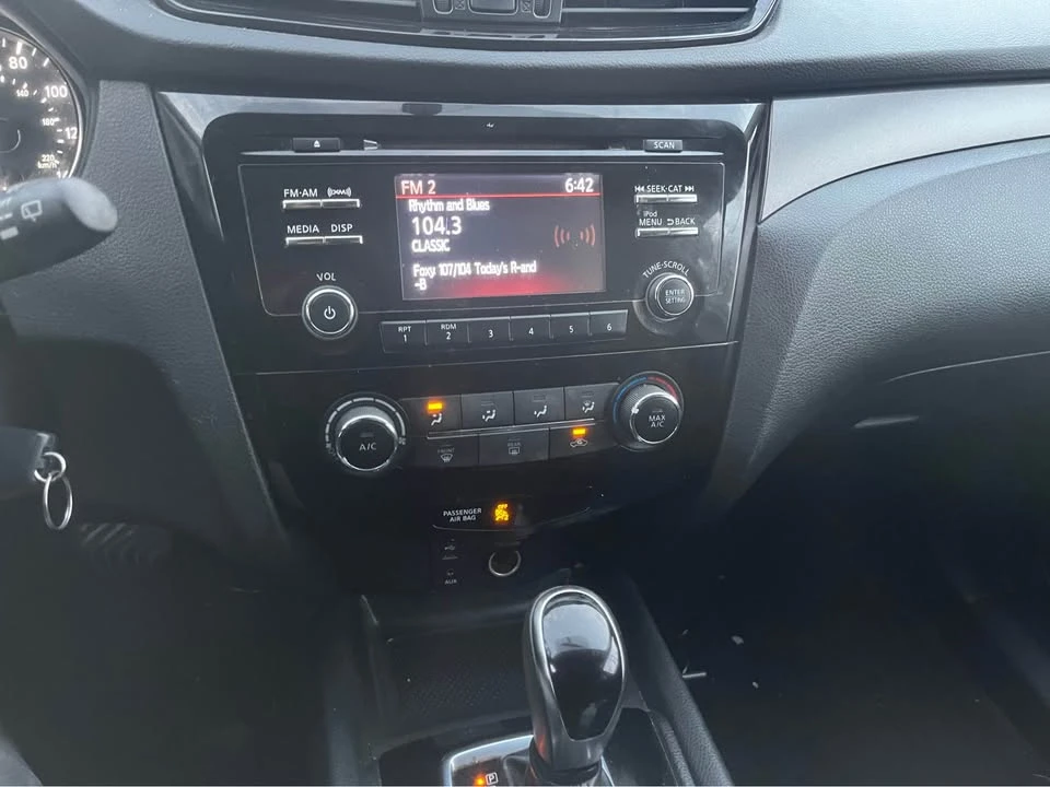 2018 Nissan Rogue - Image 11 of 11