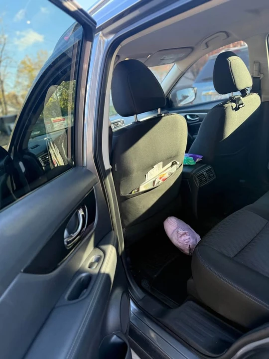 2018 Nissan Rogue - Image 11 of 15